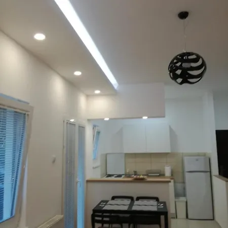 Teodora Apartment *